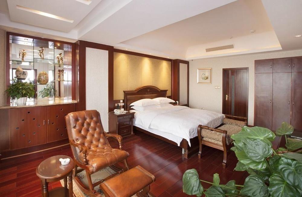 Chengdu Taicheng Hotel Exterior photo
