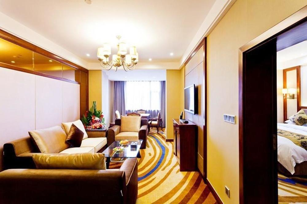 Chengdu Taicheng Hotel Exterior photo