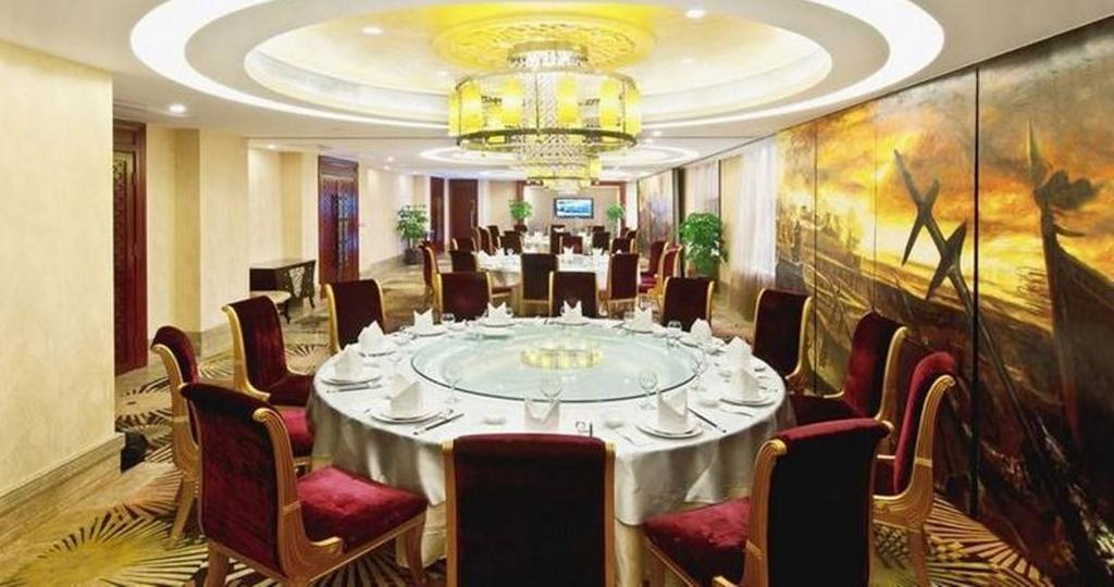 Chengdu Taicheng Hotel Exterior photo